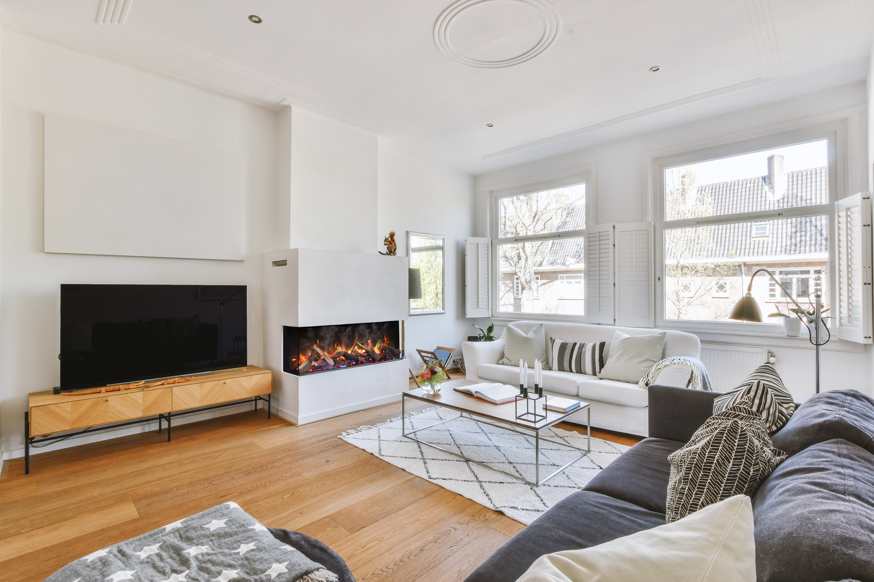 Amantii TRUVIEW Signature Fireplace: What Makes It Different